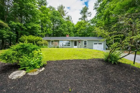 78 Squires Lane New London NH 03257
