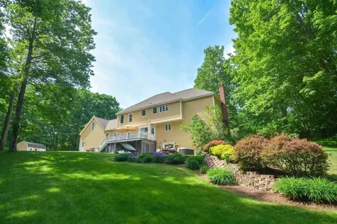 11 Glenwood Road Windham NH 03087