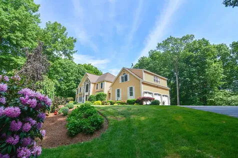 11 Glenwood Road Windham NH 03087
