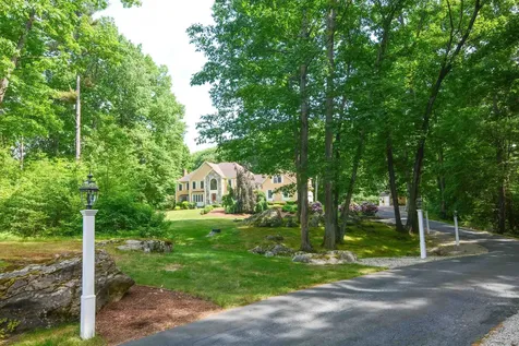 11 Glenwood Road Windham NH 03087