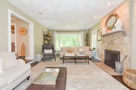 11 Glenwood Road Windham NH 03087