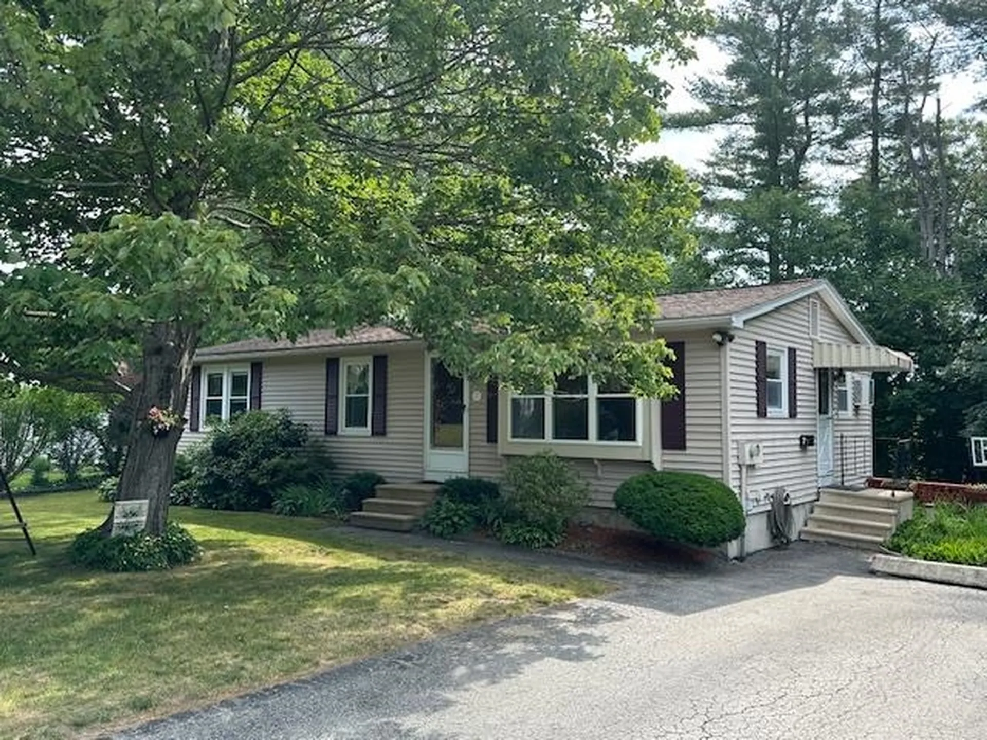 7 Lafrance Avenue Nashua NH 03064