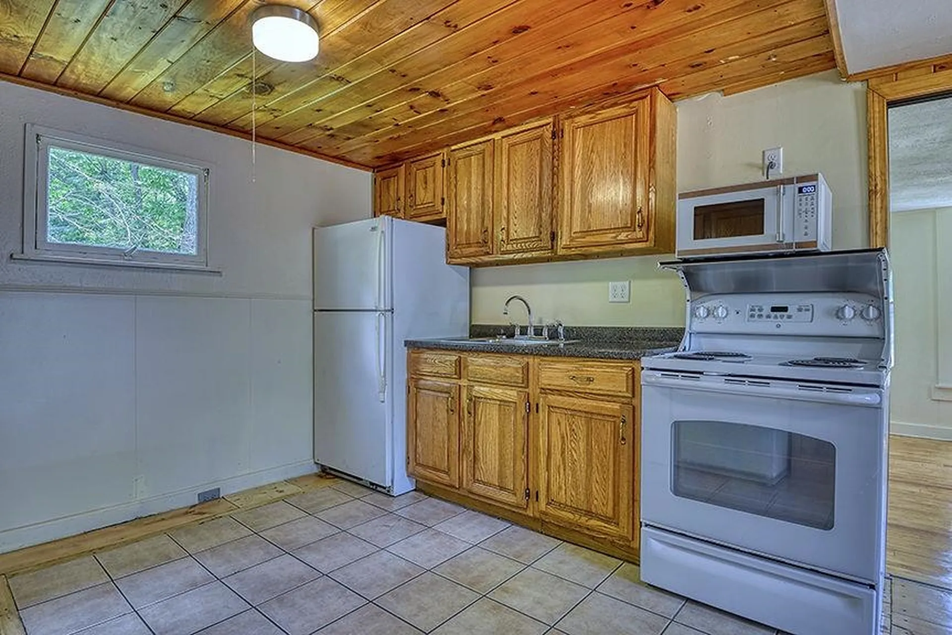 2 Church Street Gilsum NH 03448