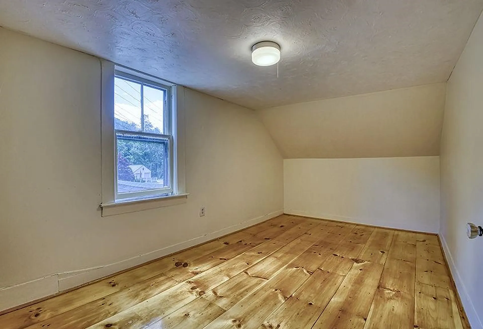 2 Church Street Gilsum NH 03448