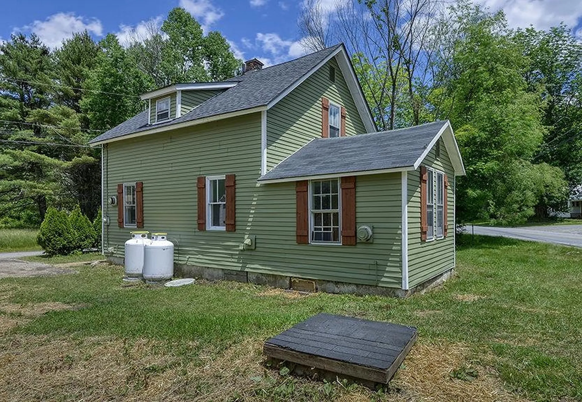 2 Church Street Gilsum NH 03448