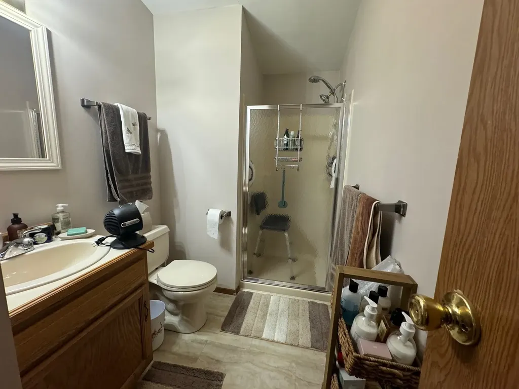 18 Family Circle Hartland VT 05001