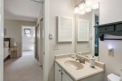 601 S Beach Road South Burlington VT 05403