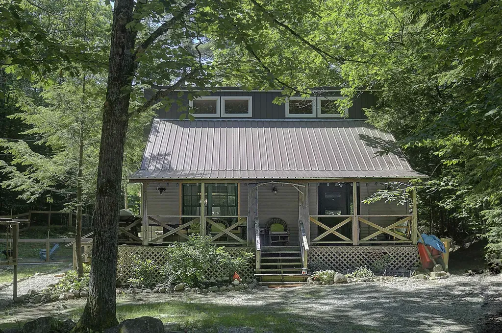 25 Grison Road Madison NH 03849