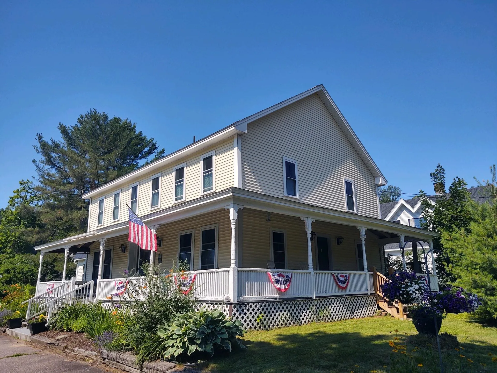 53 Plymouth Street Center Harbor NH 03226
