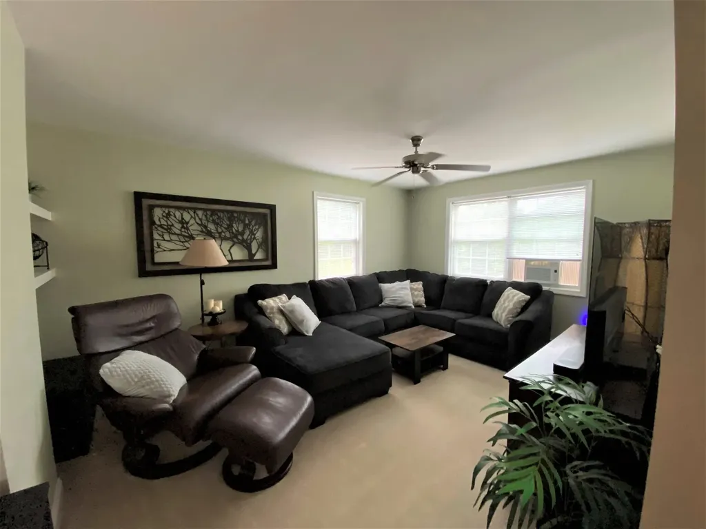 2 Kurk Drive Essex VT 05452