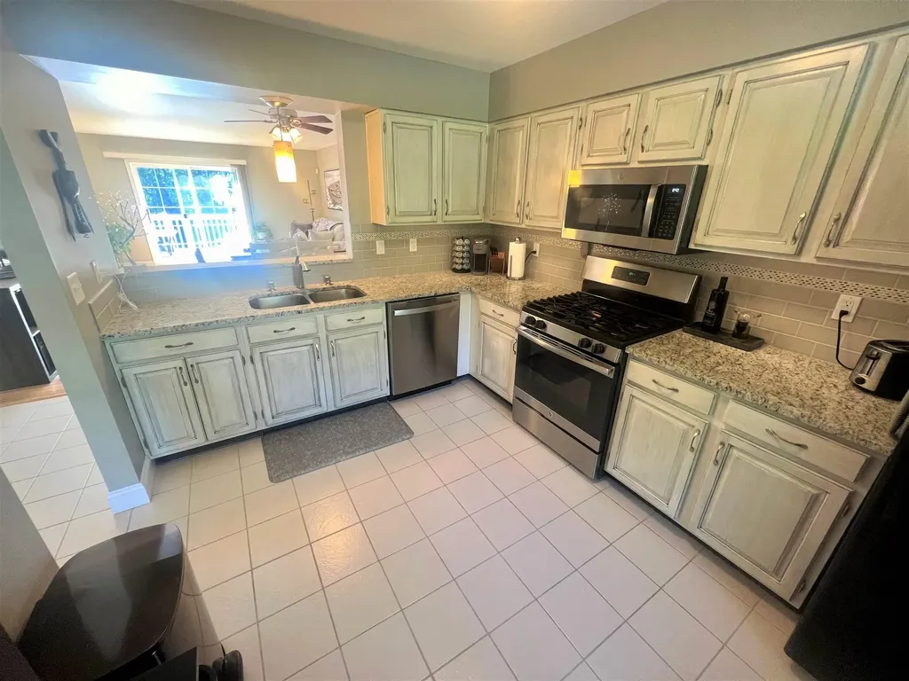 2 Kurk Drive Essex VT 05452