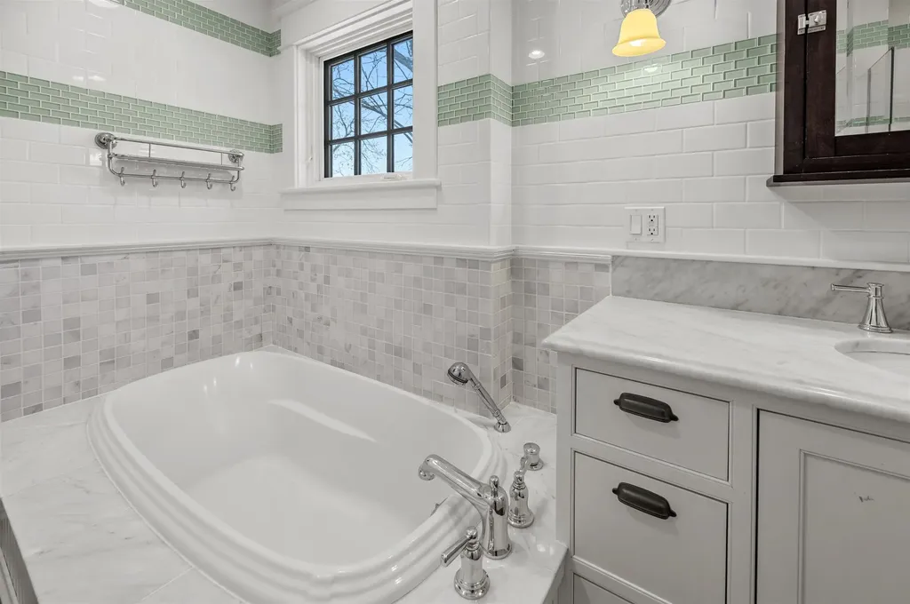 399 South Winooski Avenue Burlington VT 05401