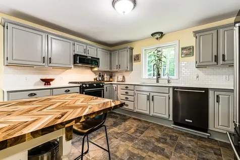 260 Forest Acres Road New London NH 03257