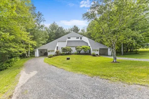 82 Madison Avenue Warren VT 05674