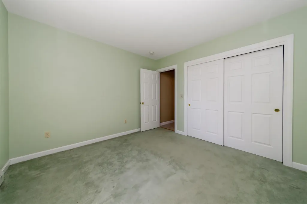 24 Meadow Road Newbury NH 03255