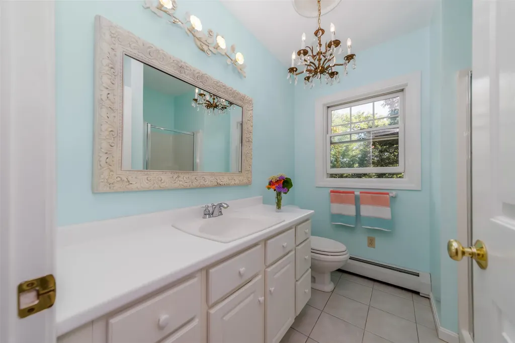 24 Meadow Road Newbury NH 03255