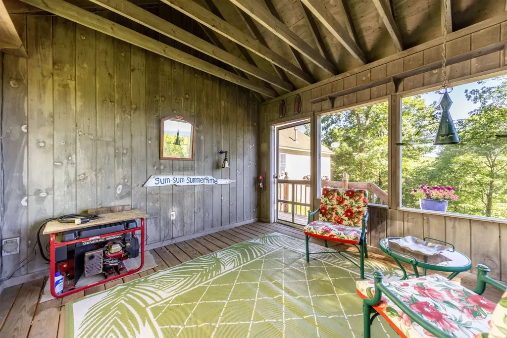 24 Meadow Road Newbury NH 03255