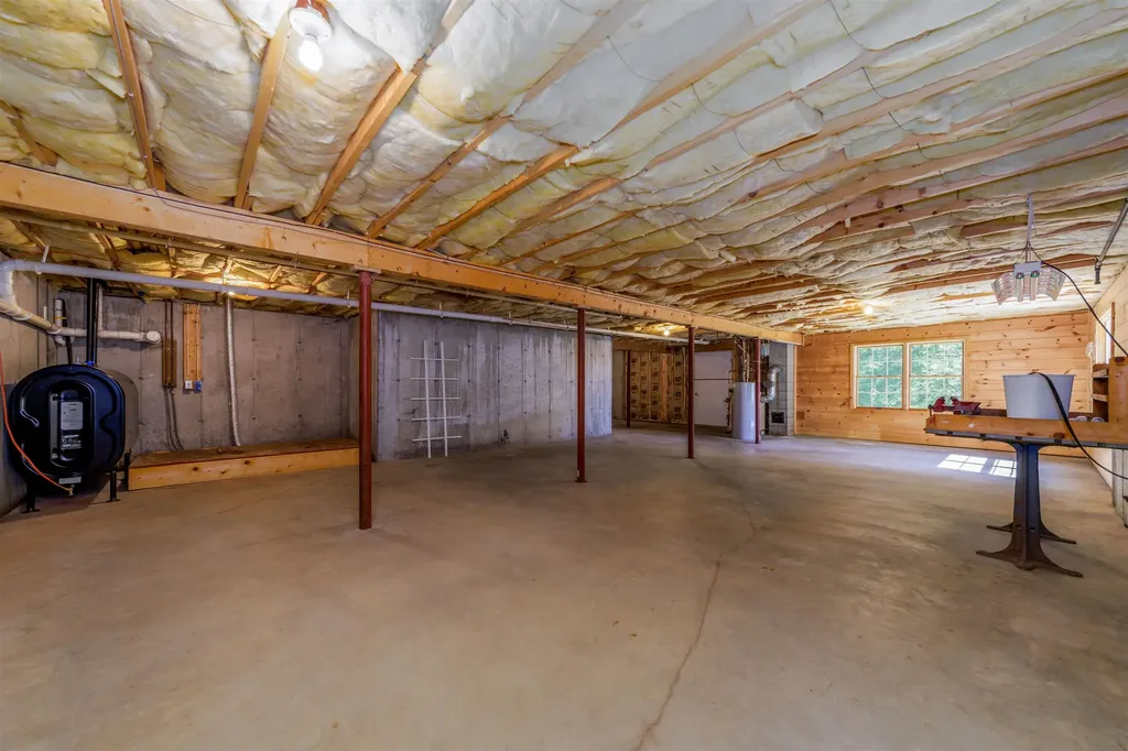 24 Meadow Road Newbury NH 03255