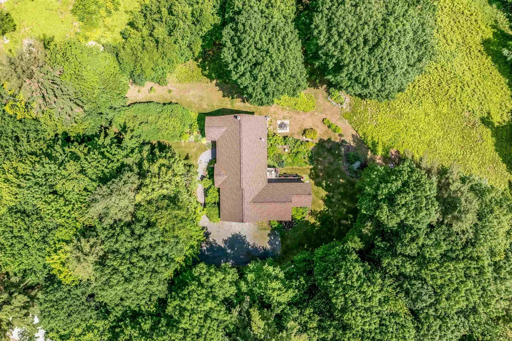 24 Meadow Road Newbury NH 03255