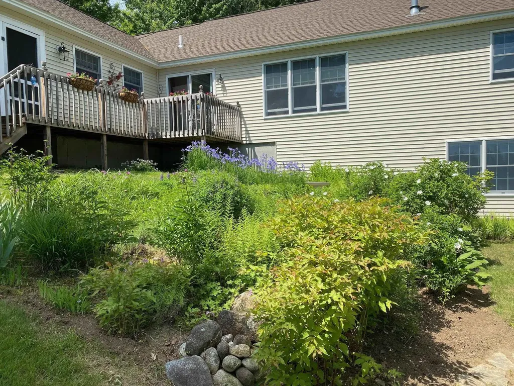 24 Meadow Road Newbury NH 03255