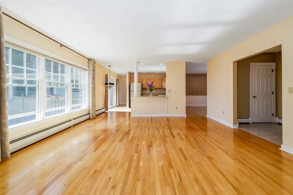 24 Meadow Road Newbury NH 03255