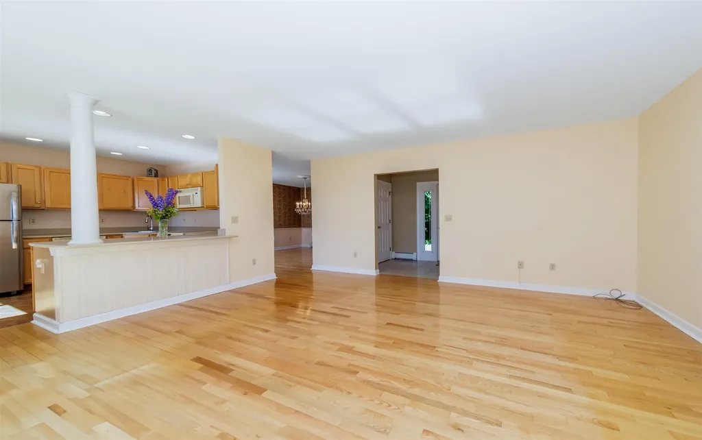 24 Meadow Road Newbury NH 03255