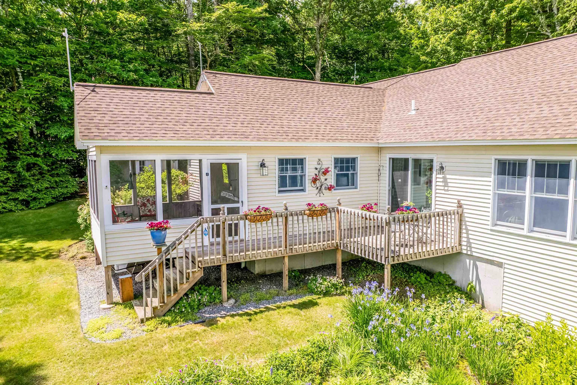 24 Meadow Road Newbury NH 03255