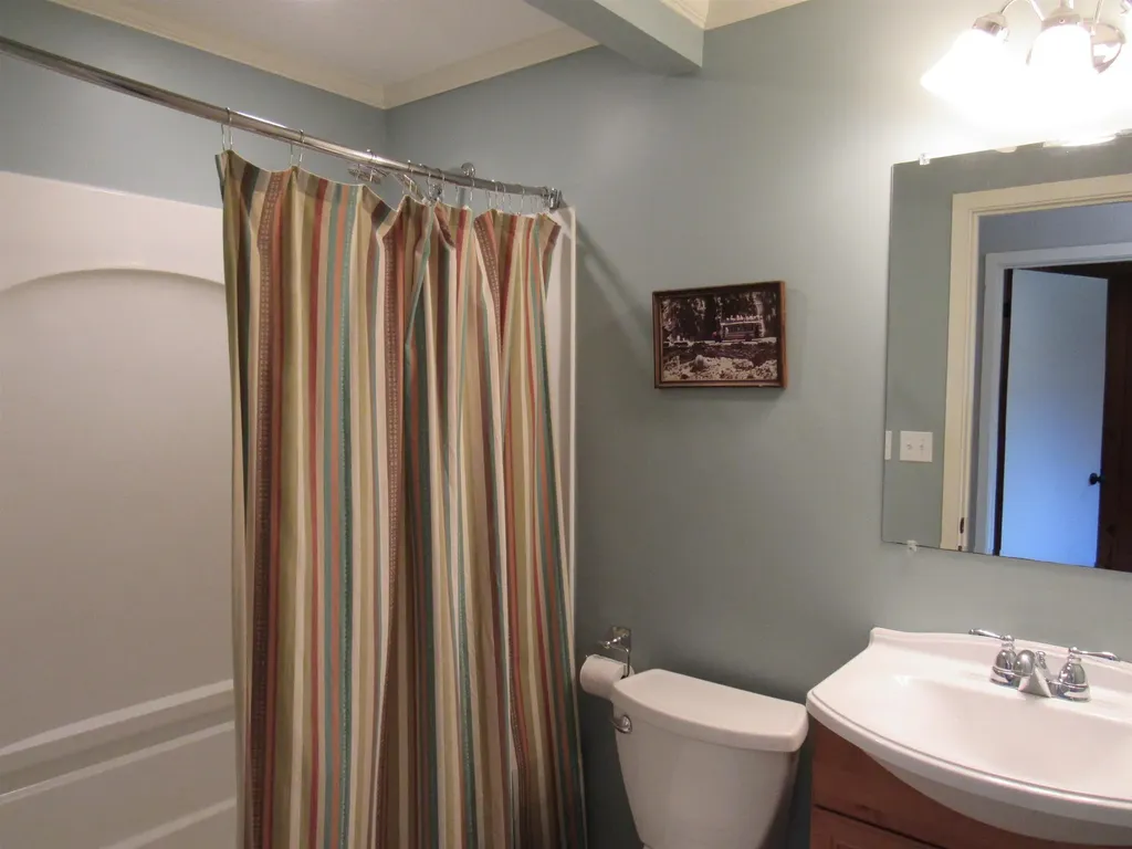 4541 Vt Route 100 Duxbury VT 05676