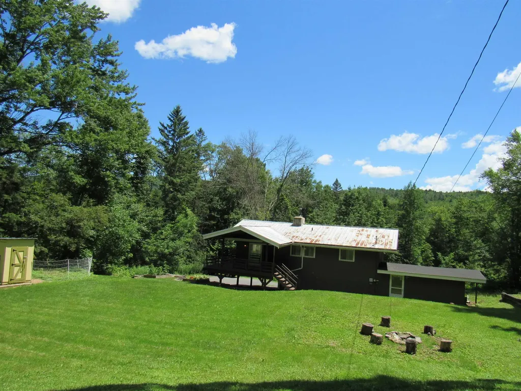 4541 Vt Route 100 Duxbury VT 05676