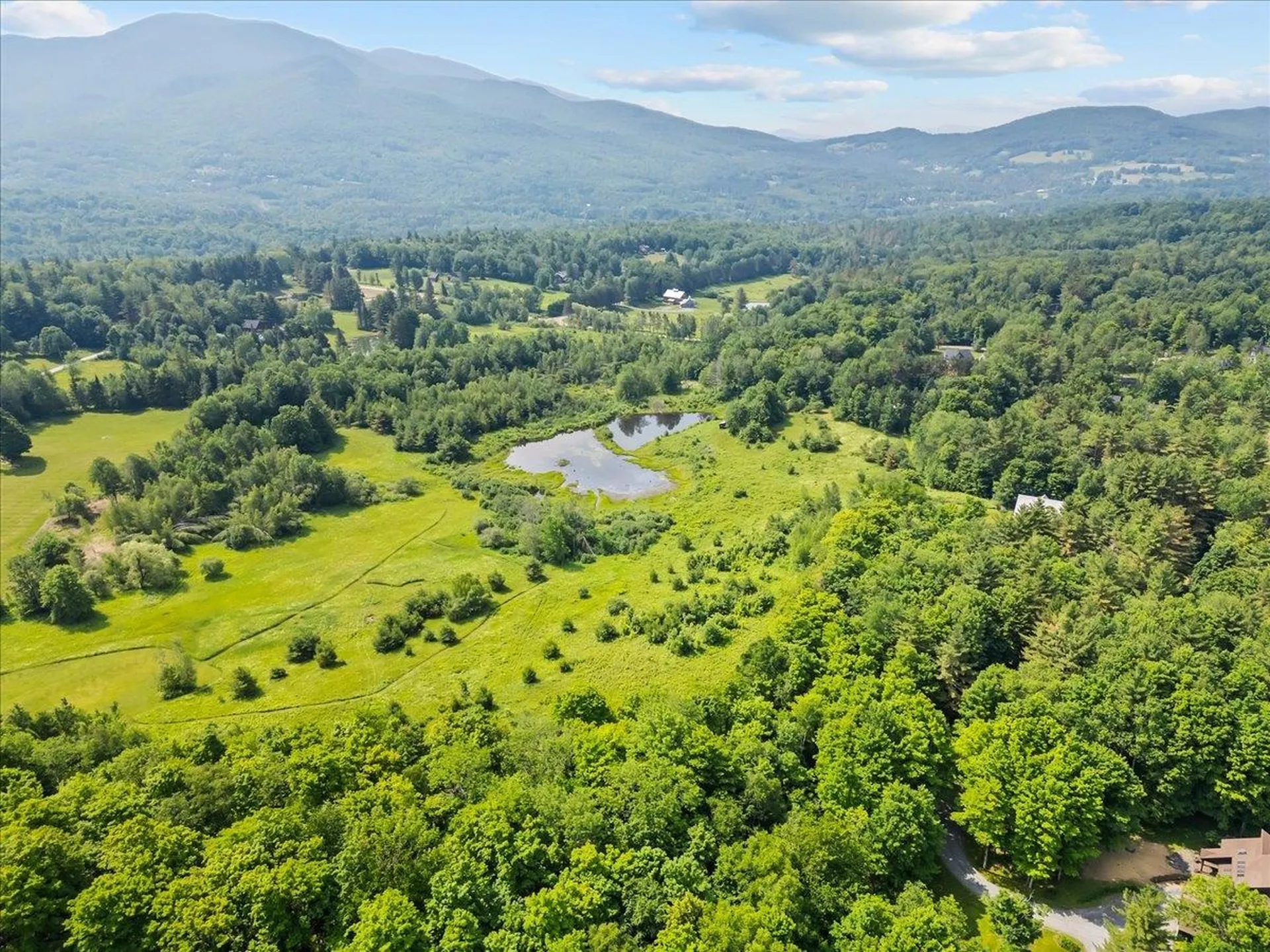 Tbd Taber Hill Road Stowe VT 05672