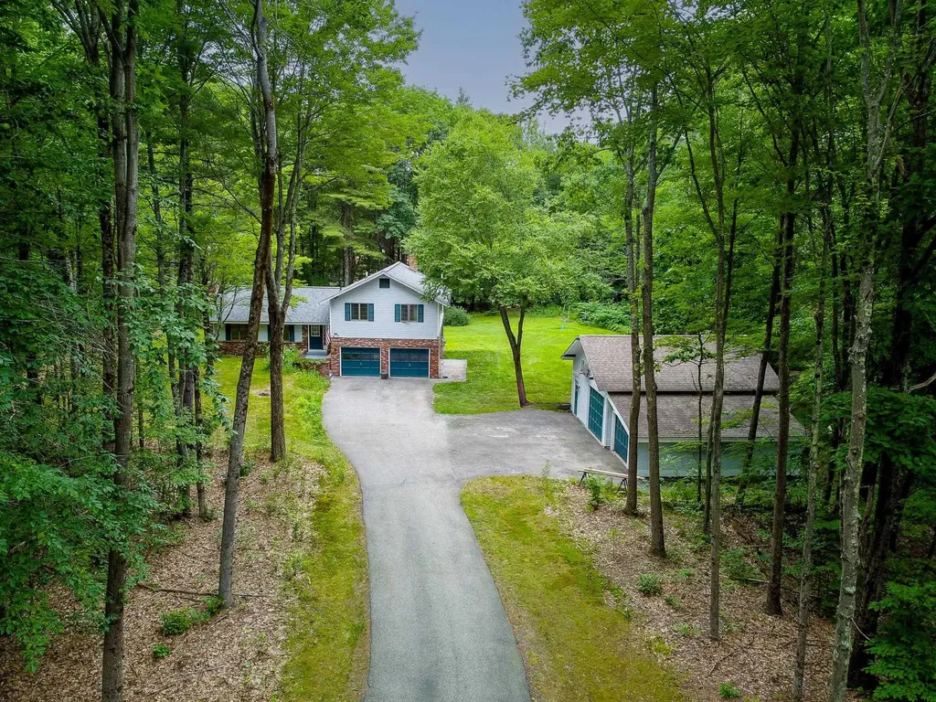 179 Mccurdy Road New Boston NH 03070