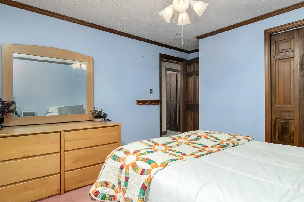 179 Mccurdy Road New Boston NH 03070