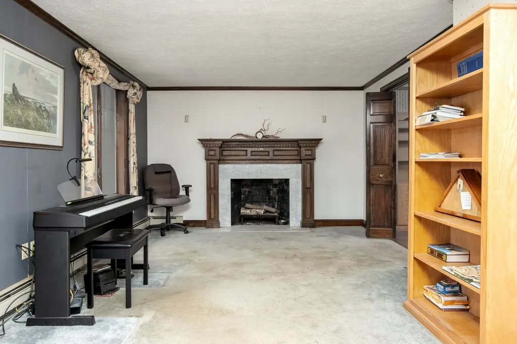 179 Mccurdy Road New Boston NH 03070