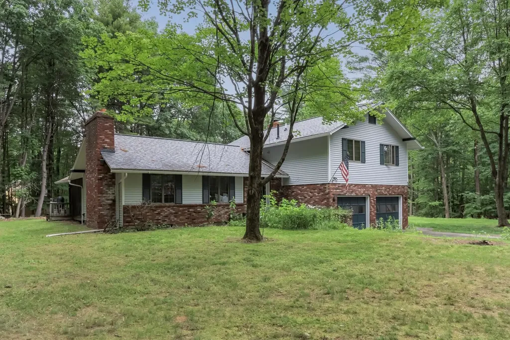 179 Mccurdy Road New Boston NH 03070