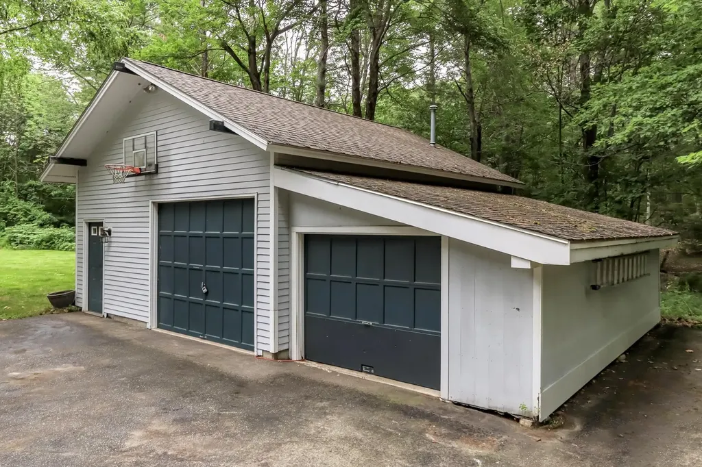 179 Mccurdy Road New Boston NH 03070
