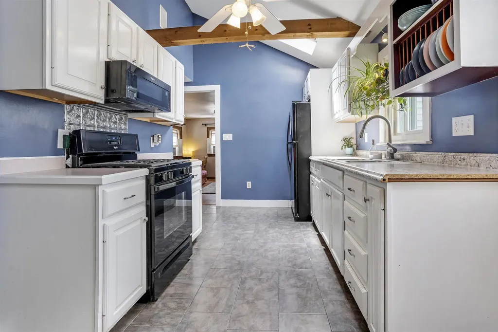 19 Hackett Lane Hampton NH 03842