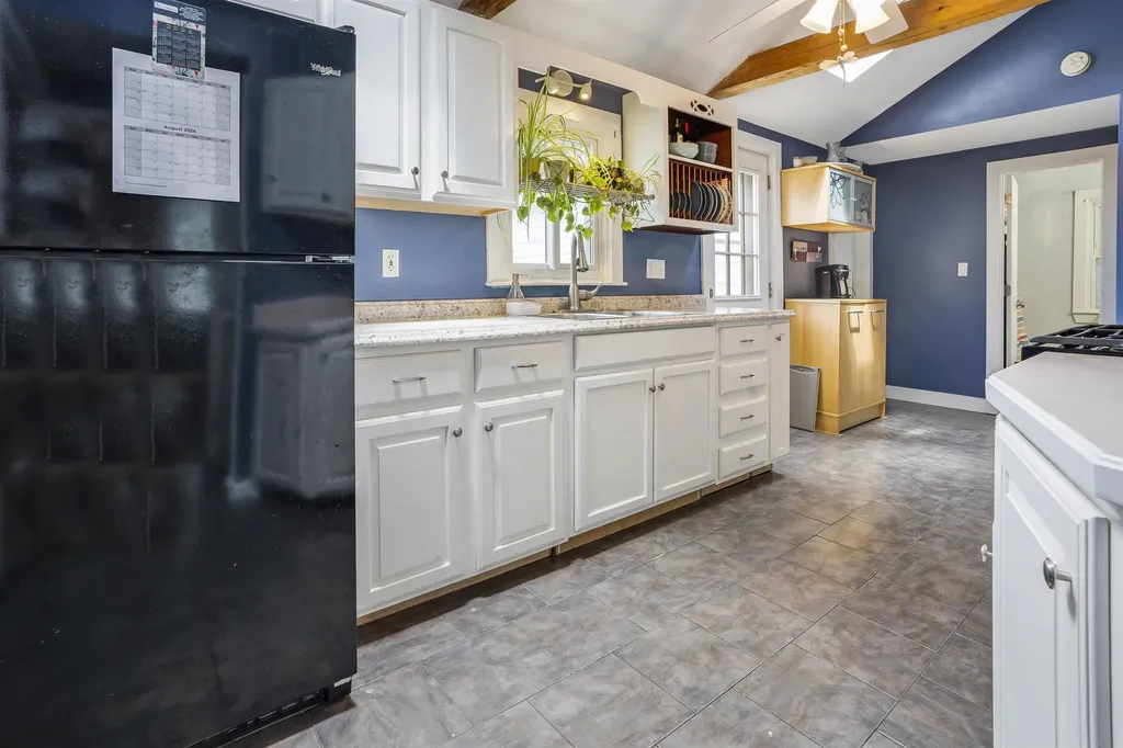 19 Hackett Lane Hampton NH 03842