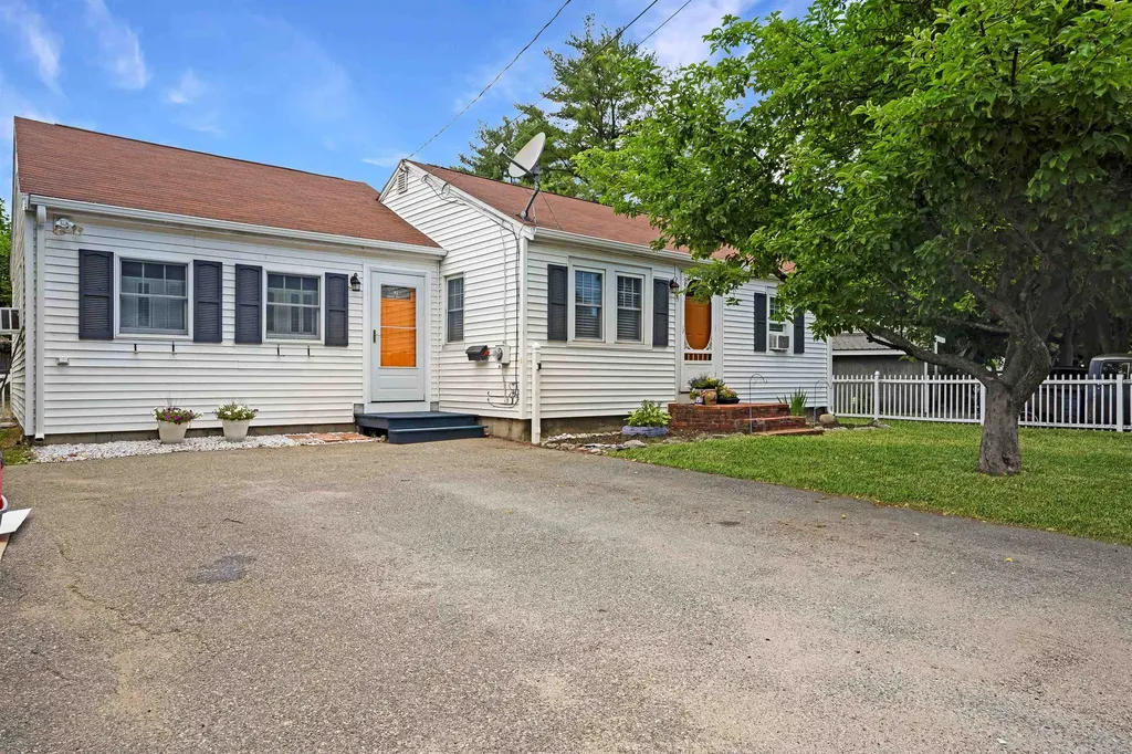 19 Hackett Lane Hampton NH 03842