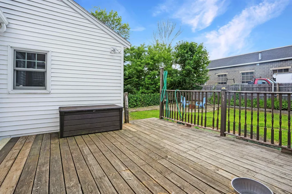 19 Hackett Lane Hampton NH 03842