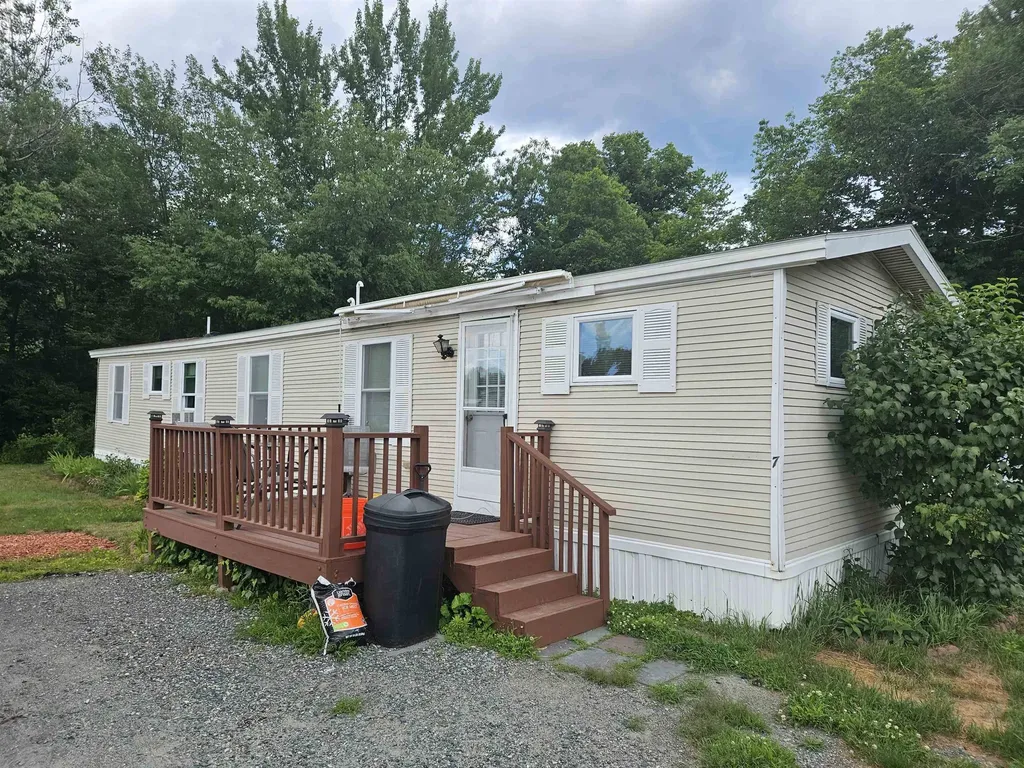 7 Goodwin Lane Canaan NH 03741