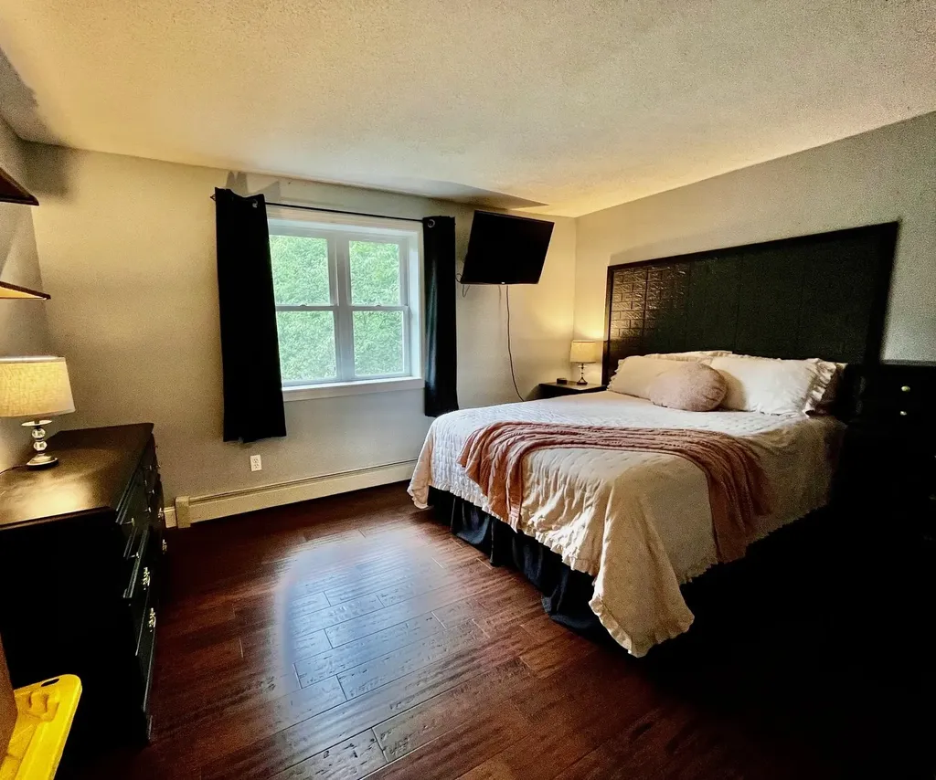 74 Penacook Path Sunapee NH 03782