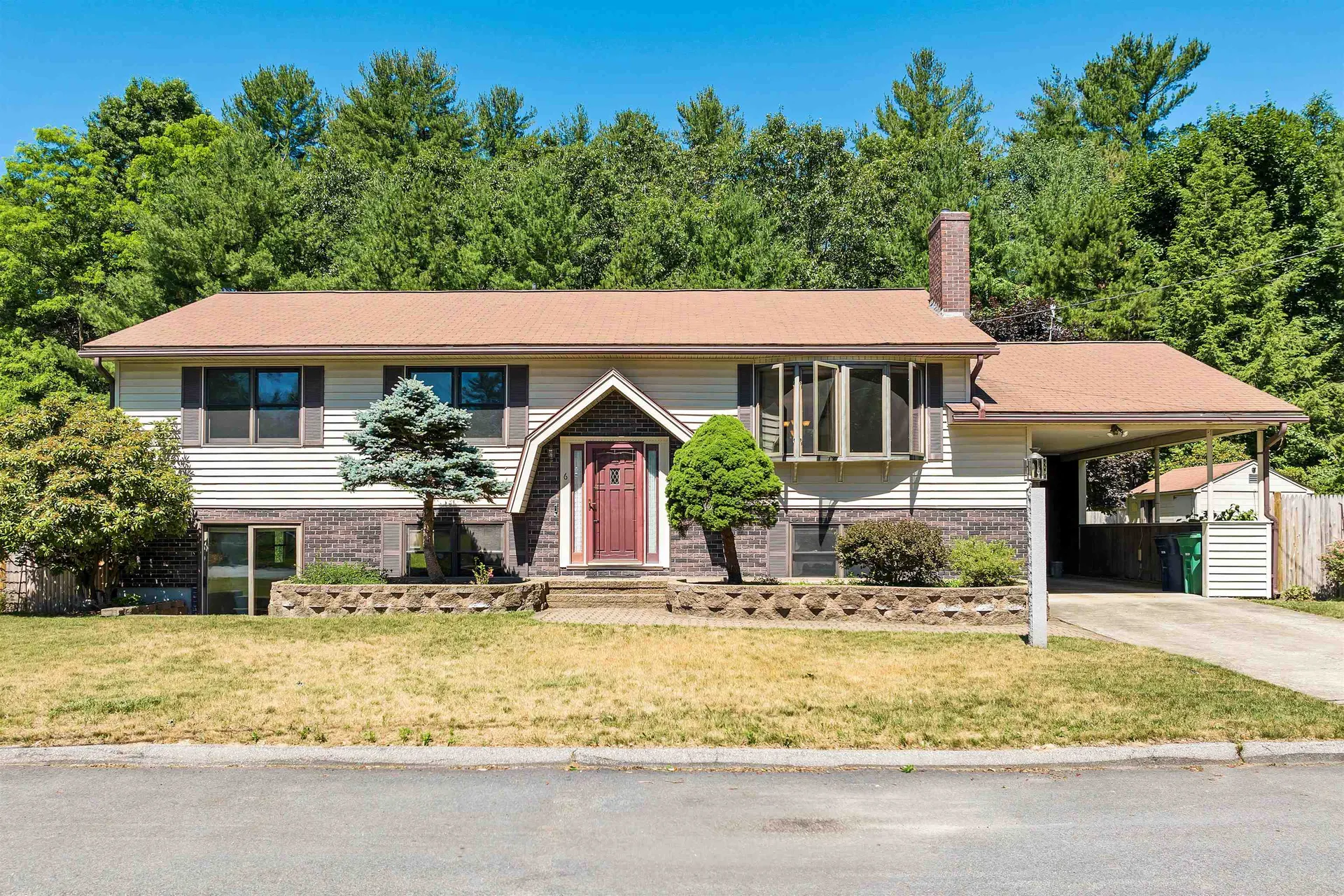 6 Sudbury Drive Nashua NH 03062