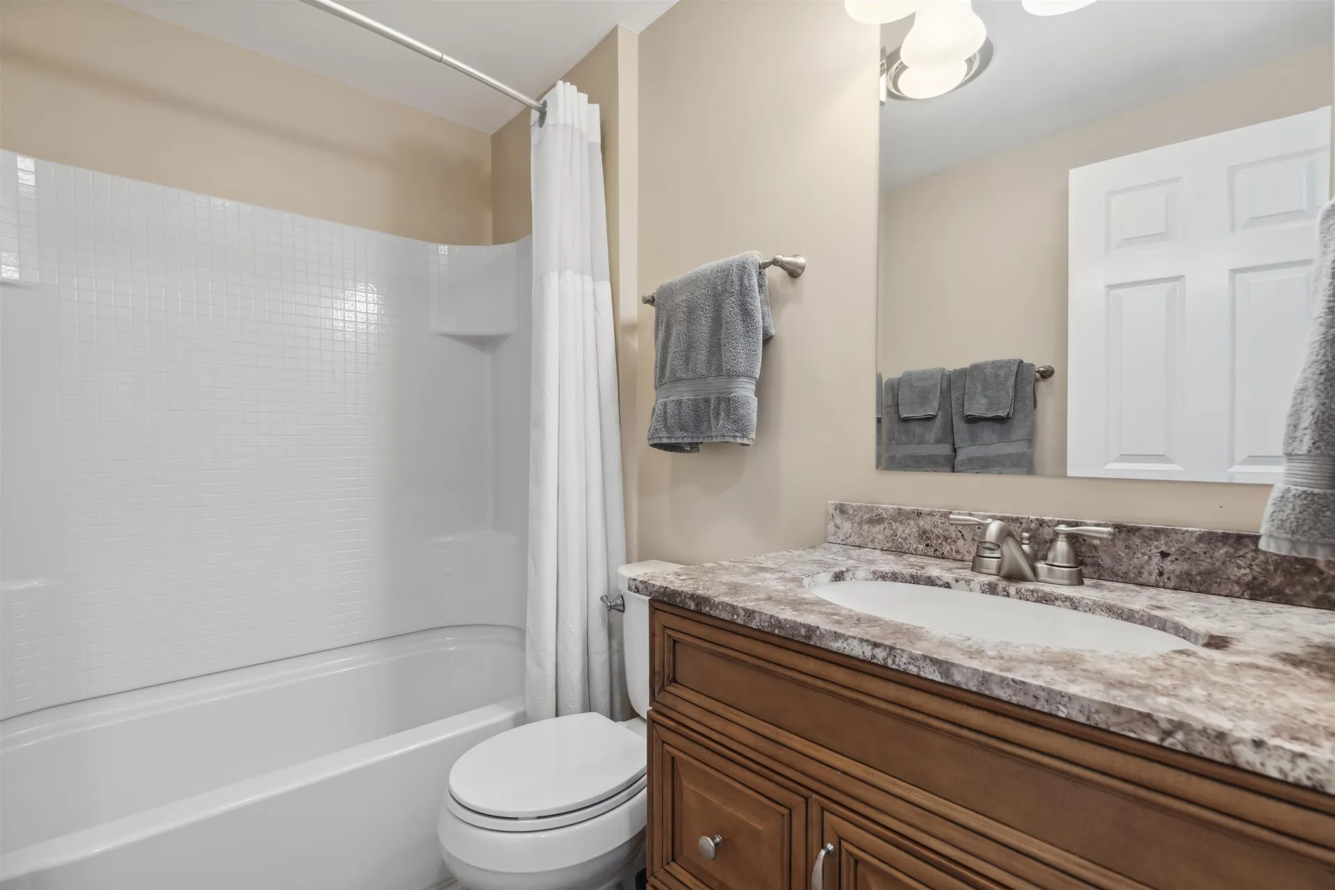 119 Williams Lane Hartford VT 05059