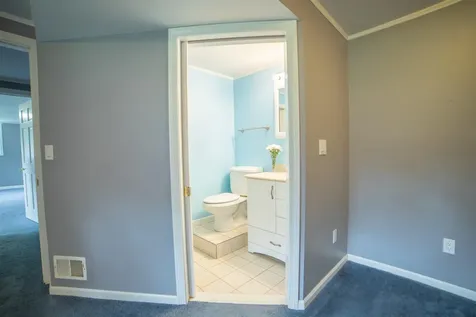 39 Carriage Hill Road Brattleboro VT 05301