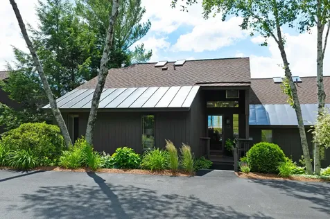397 Alden Partridge Hartford VT 05059