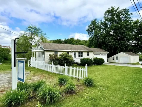 18 Central Street Sunapee NH 03782