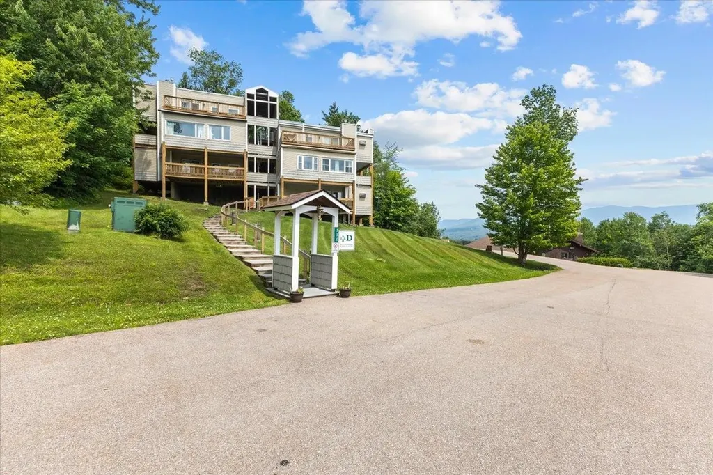 199 Mountainside Drive Stowe VT 05672