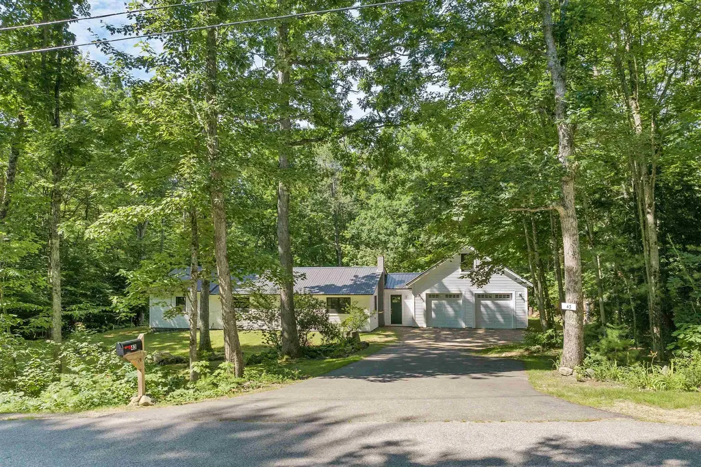 43 Lane Road Holderness NH 03245
