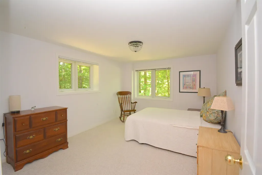 25 Fernwood Lane Grantham NH 03753