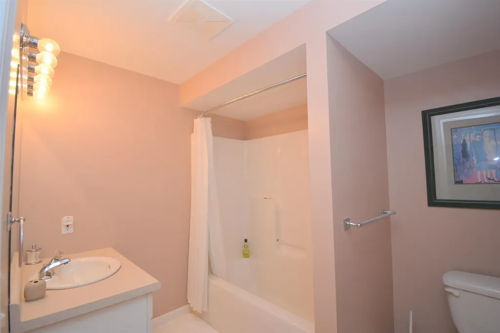 25 Fernwood Lane Grantham NH 03753
